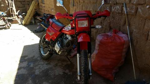 Vendo Moto Fortte 200 Cc Conservada