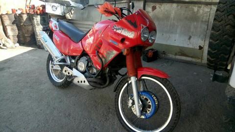 Moto Yamaha Super Tenere 750