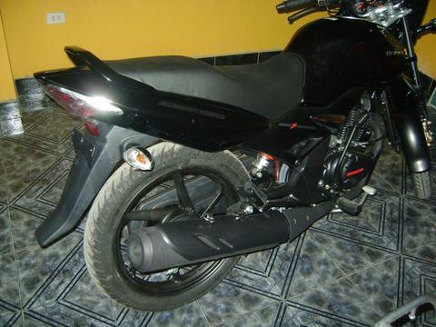 Vendo Moto Honda CBF 150 Color Negro Año 2011,recorrido 9,000km