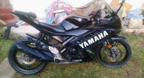Yamaha R15 2013