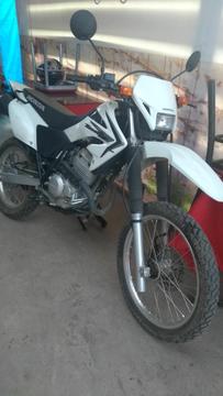Vendo Moto Honda Tornado Casi Nueva