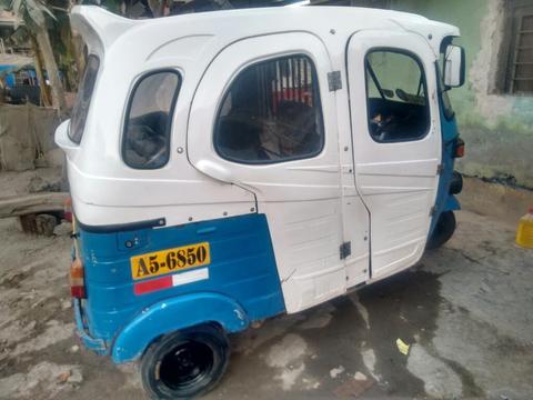 Vendo Moto Bajaj 4 Tiempos Uso Personal