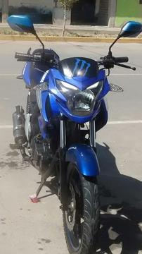 Vendo Moto Advance 200