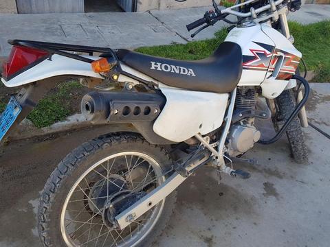Se Vende Moto Honda 200