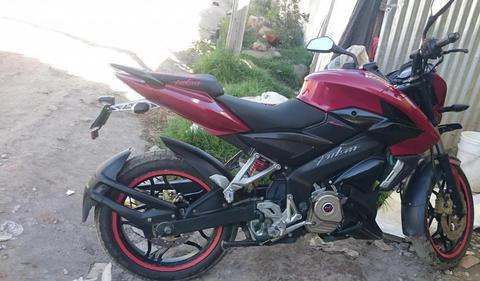 PULSAR NS 200