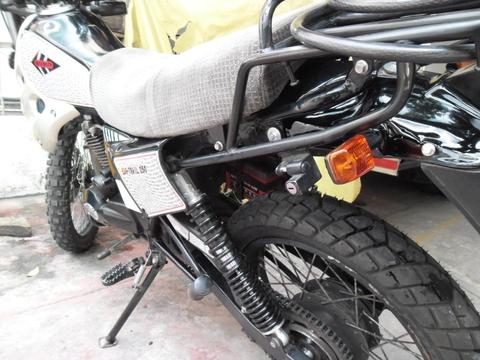 Vendo moto XL 250, SUMO, conservada, con SOAT hasta octubre del 2018
