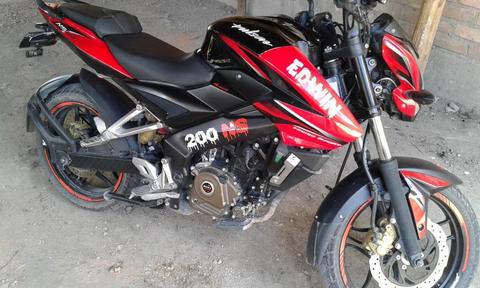 PULSAR 200 NS