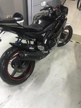 Vendo Yamaha R15
