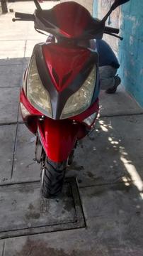 Vendo Moto Scooter Gs150led