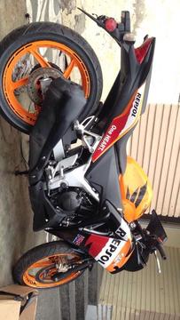 Motocicleta Onda Cbr 250 R 2013