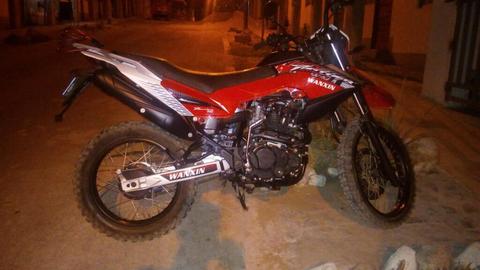 Vend.moto Wanssin Motor200. por Viaje