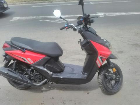 Vendo Moto Seminueva