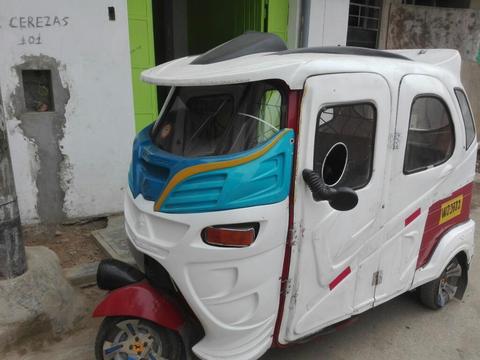 Torito Bajaj Del 2011