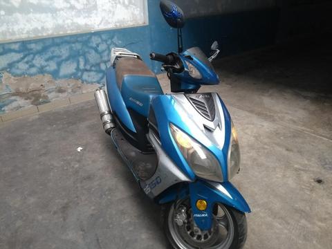 Vendo Mi Moto Scooter 150 con Soat