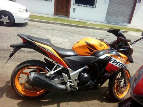 Vendo Cbr 250 R