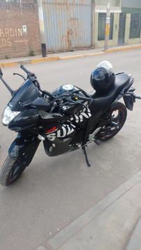 SE VENDE UNA MOTO ZUZUQUI AÑO2017