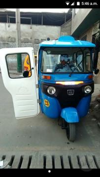 Bajaj. Cromx2