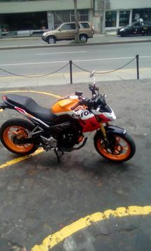 Moto honda repsol 190