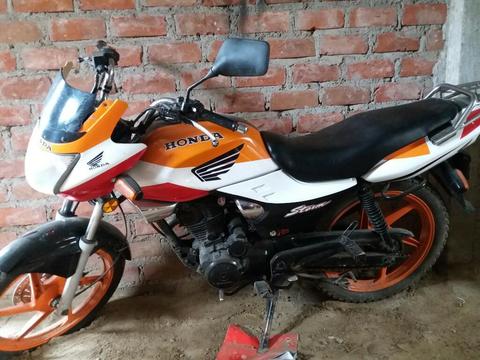 Moto Honda Strom 125cc