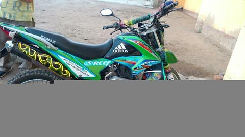 Vendo Moto 200