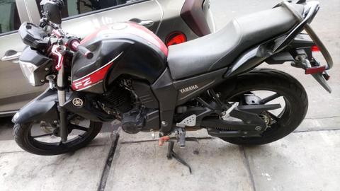 Vendo Moto Lineal Yamaha con Soat Activo