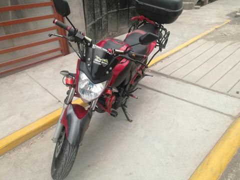 Vendo Moto Motor 200