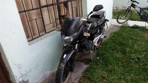Moto. Pulsar 180