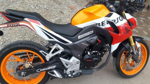 Moto Honda Repsol