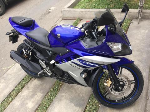 Vendo Yamaha R15 v2