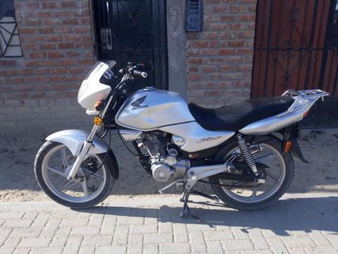Vendo Moto Lineal Honda 150