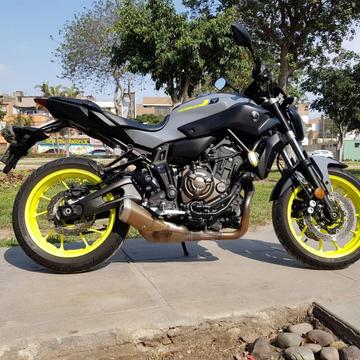YAMAHA MT07