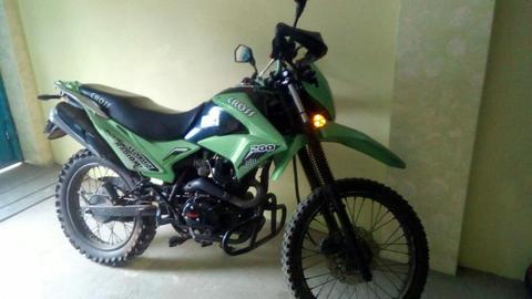 Se Vende Moto 2017