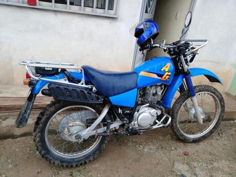 Vendo Moto Yamaha Ag 200