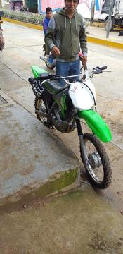 Vendo Moto Kawasaki 125