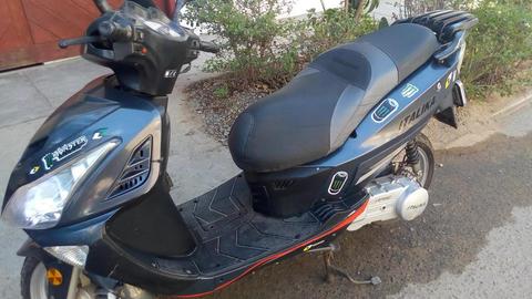 Vendo moto italika 150 con soat recin comprado batera nueva