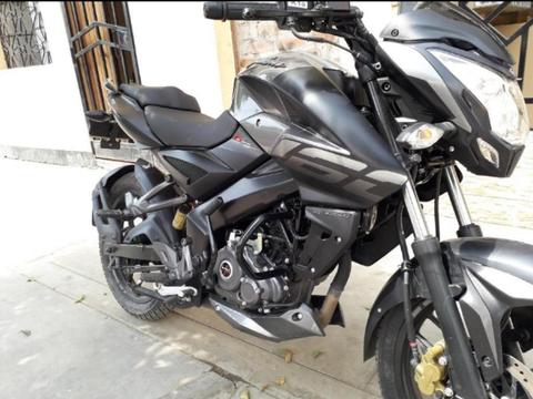 Vendo Moto Ns Pulsar con 2 Meces de Uso