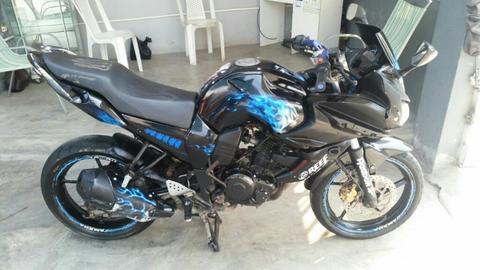 Yamaha Fazer 2013