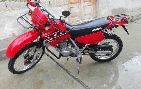 Vendo Moto Honda Xl 200 Bien Conservado