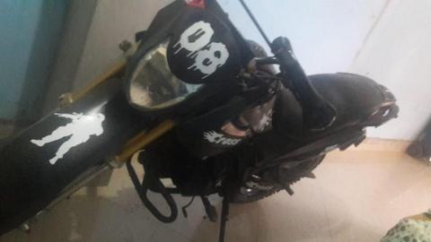 Vendo moto lineal modelo croos 200 mt