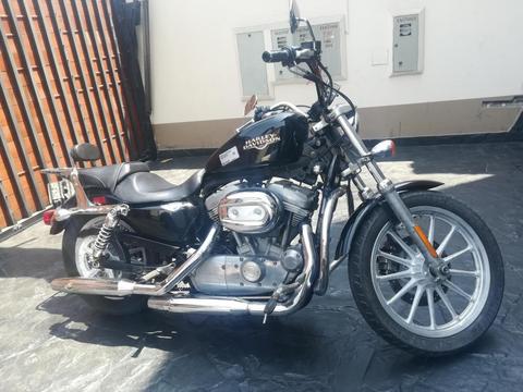 Hermosa Harley Davidson Sportster 883