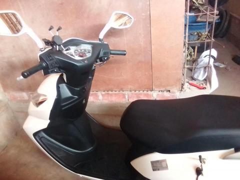 Honda elite hermoza moto