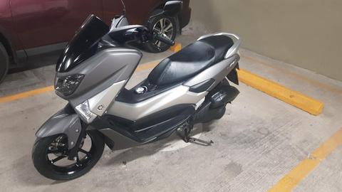 Moto Nmax Yamaha 155cc_ con Accesorios
