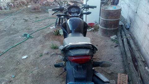 Vendo Moto Honda Invicta