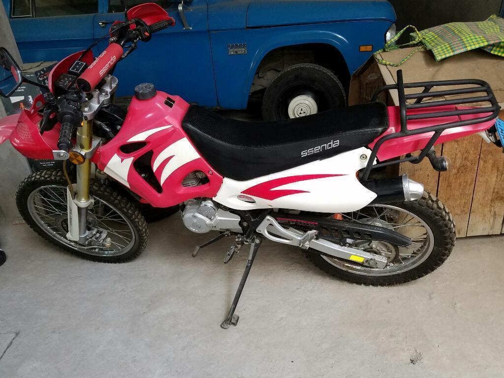 Vendo Moto Ssenda 200 2008