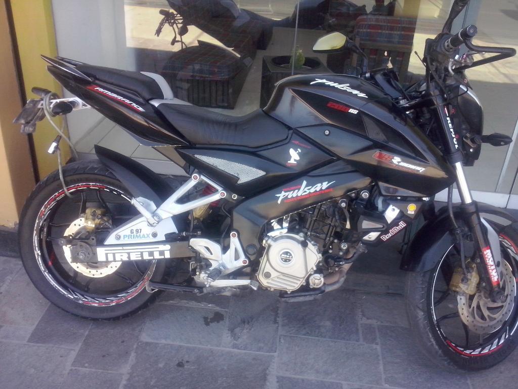 Pulsar Ns 200