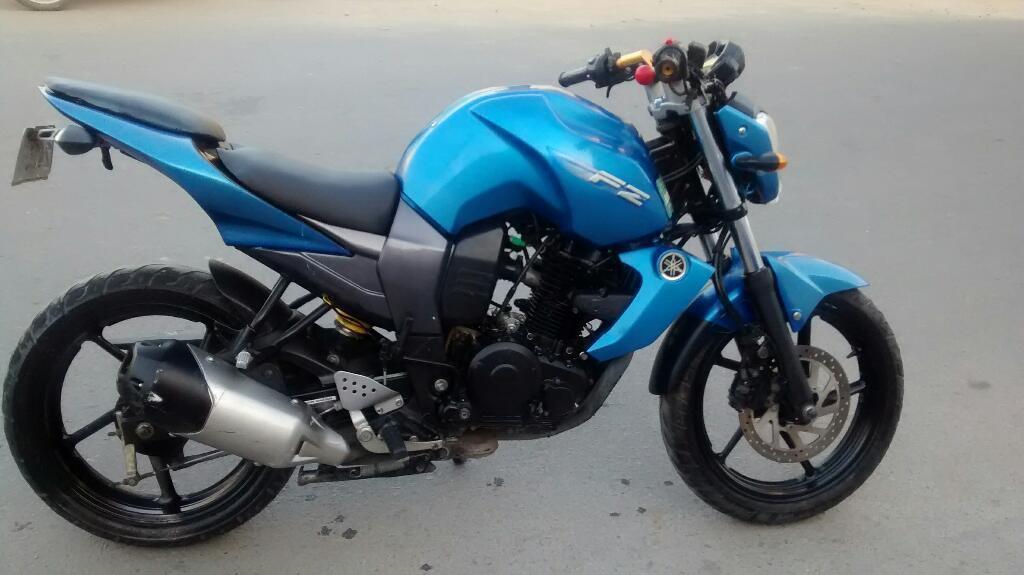 Moto Yamaha Fz16