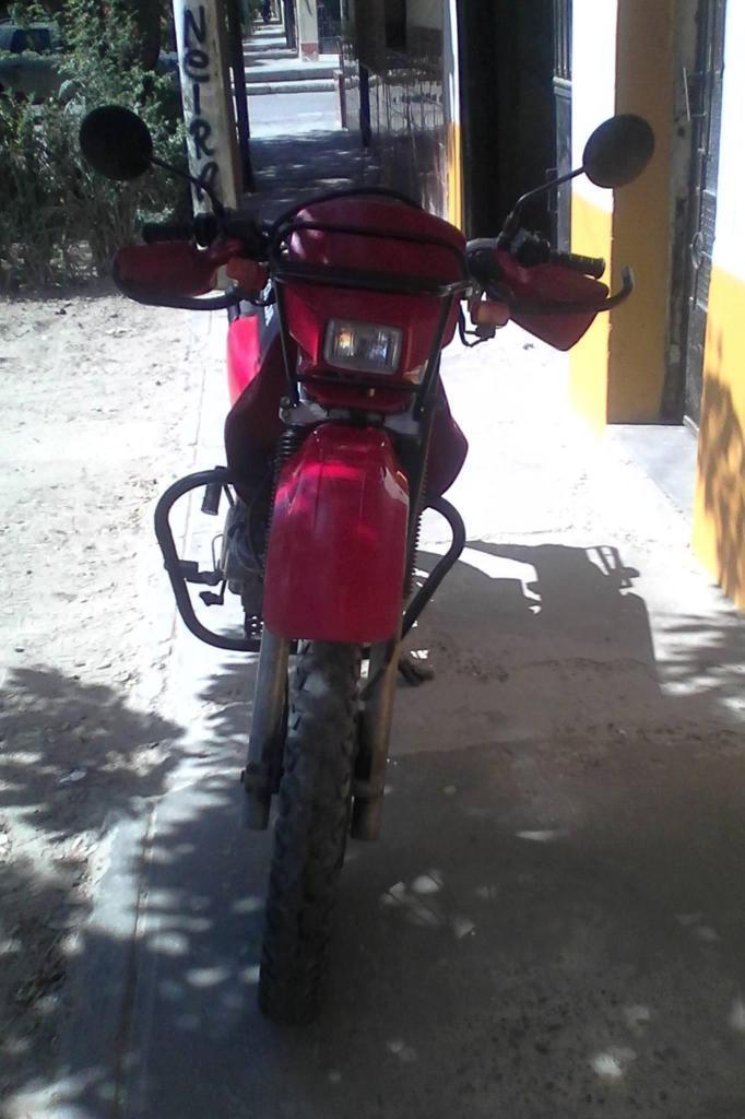 vendo moto xl200