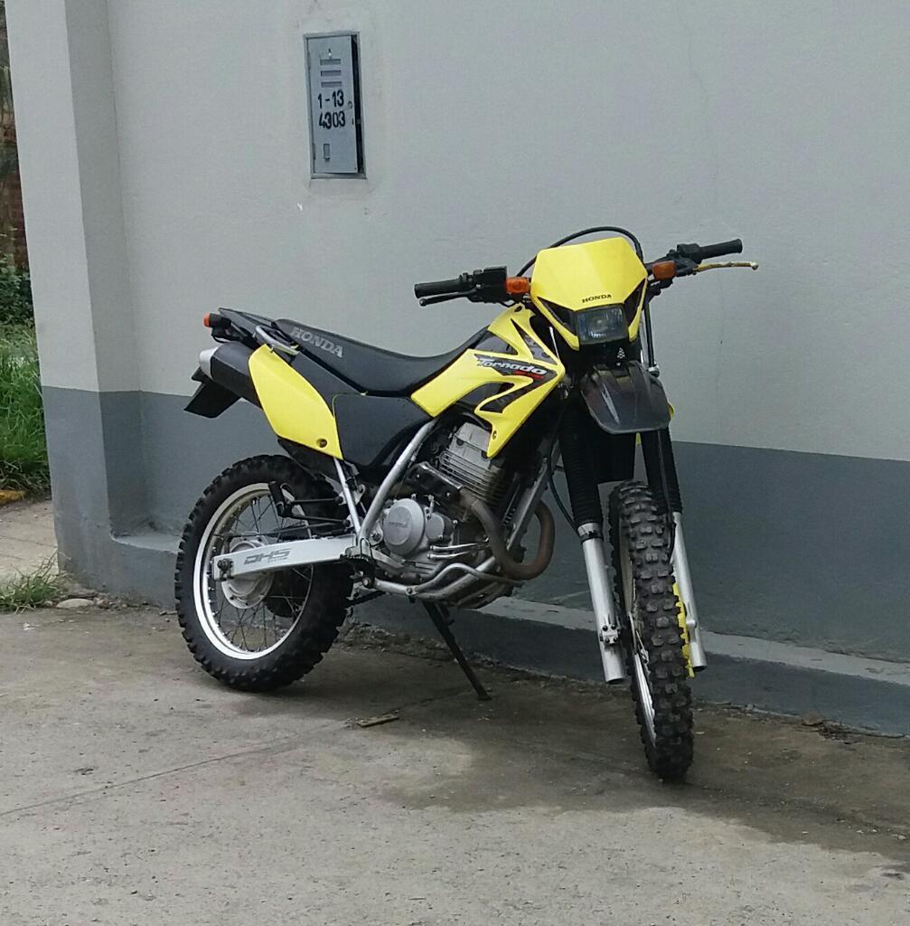 Honda Tornado Amarillo