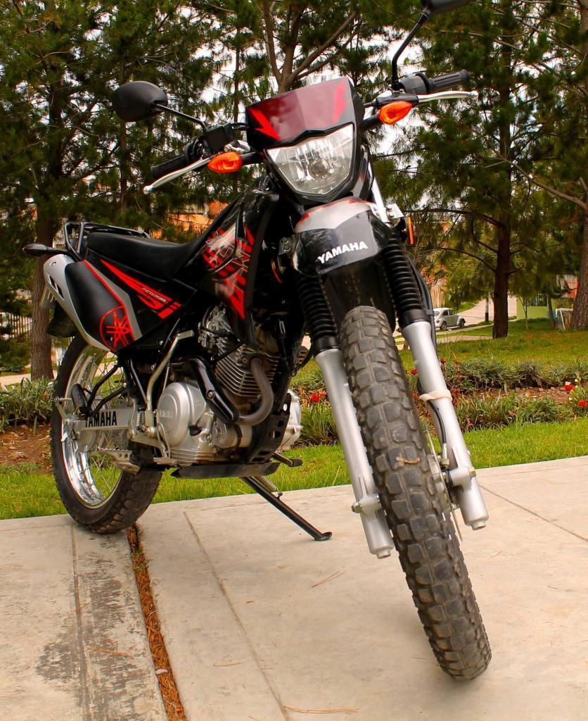 Moto Yamaha XTZ 125, año 2015, como nueva