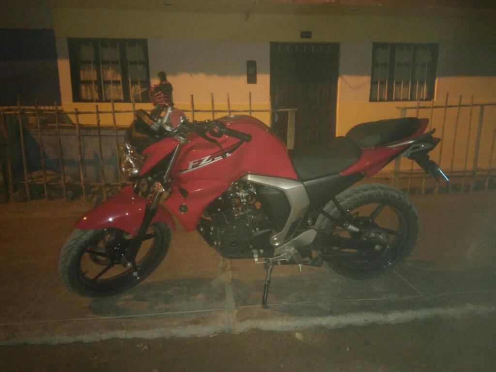 Moto Yamaha Fz 2016